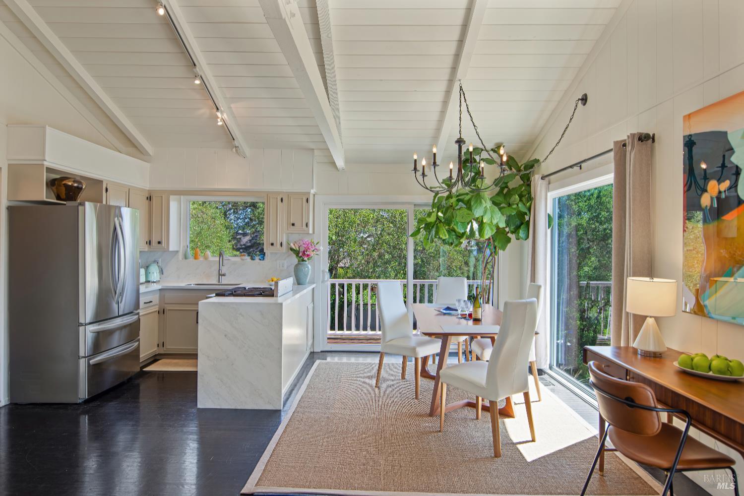 17217 Hillcrest Avenue Sonoma CA 95476