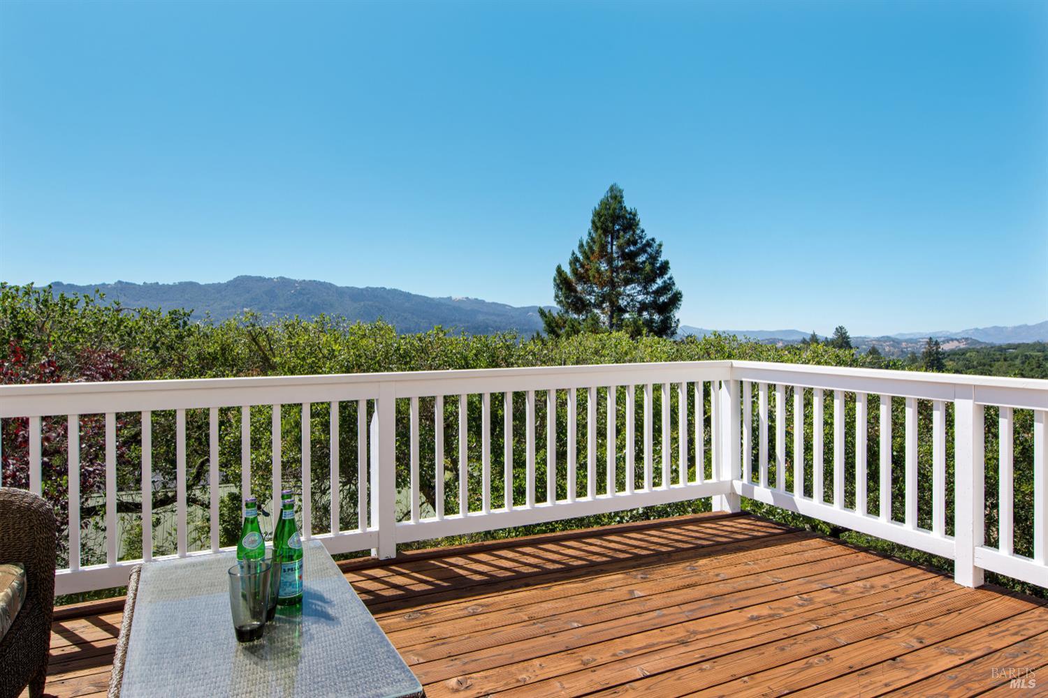 17217 Hillcrest Avenue Sonoma CA 95476