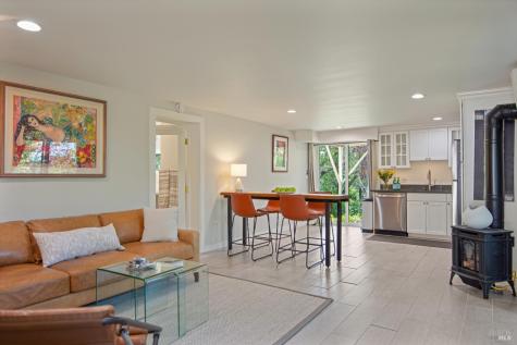 17217 Hillcrest Avenue Sonoma CA 95476