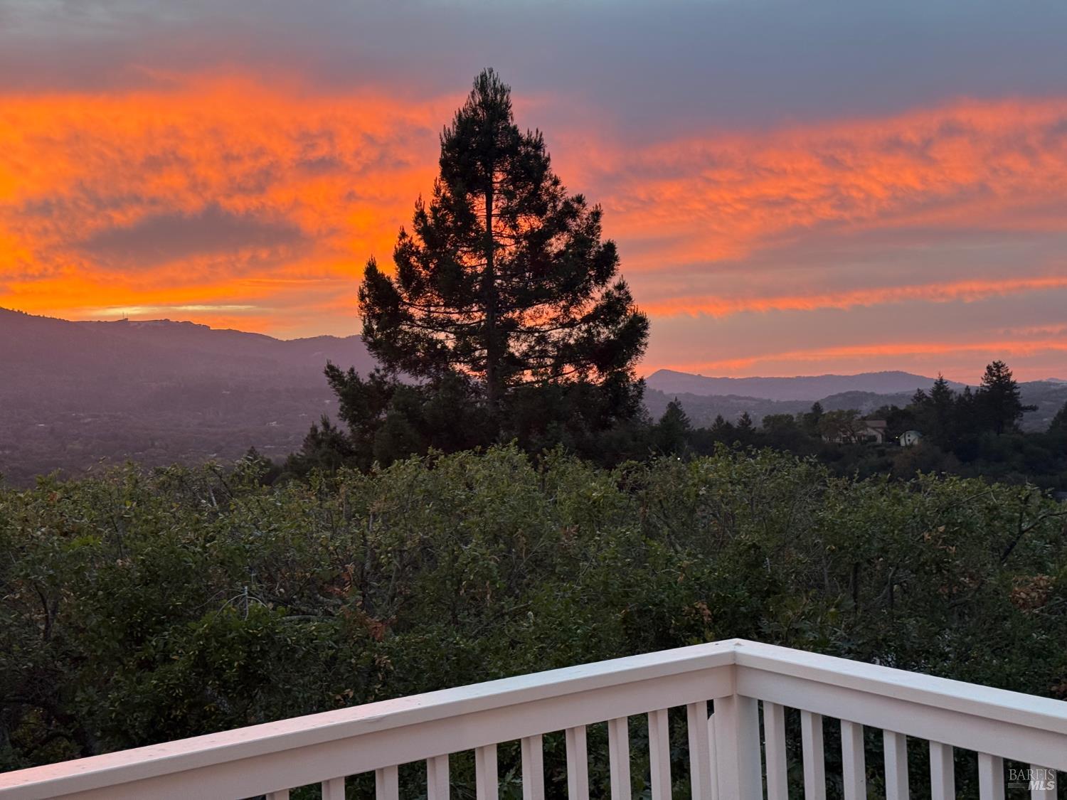 17217 Hillcrest Avenue Sonoma CA 95476