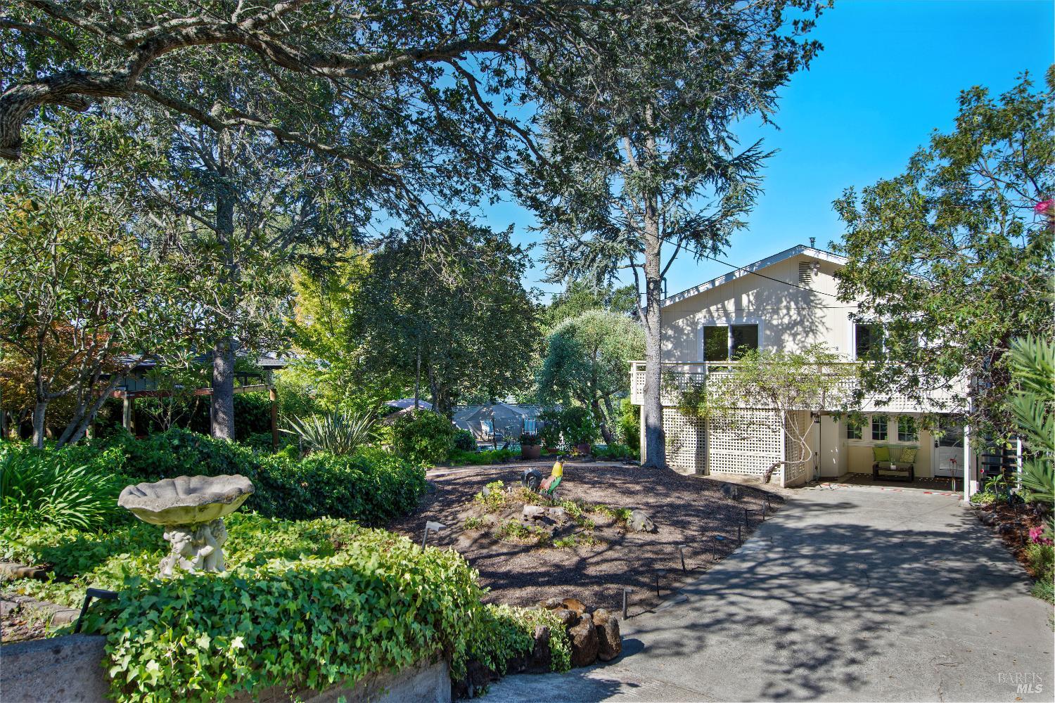 17217 Hillcrest Avenue Sonoma CA 95476