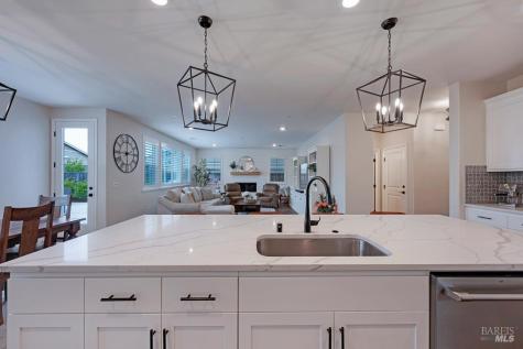 7447 Wendy Drive Rohnert Park CA 94928