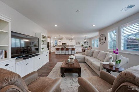 7447 Wendy Drive Rohnert Park CA 94928