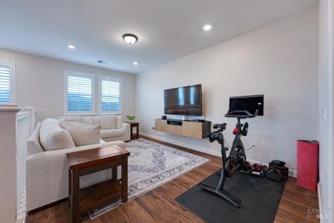7447 Wendy Drive Rohnert Park CA 94928