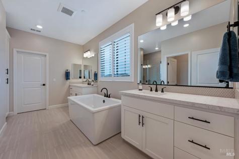 7447 Wendy Drive Rohnert Park CA 94928
