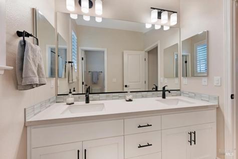 7447 Wendy Drive Rohnert Park CA 94928