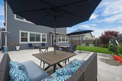 7447 Wendy Drive Rohnert Park CA 94928