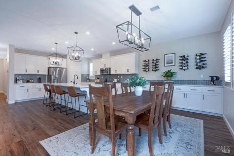 7447 Wendy Drive Rohnert Park CA 94928