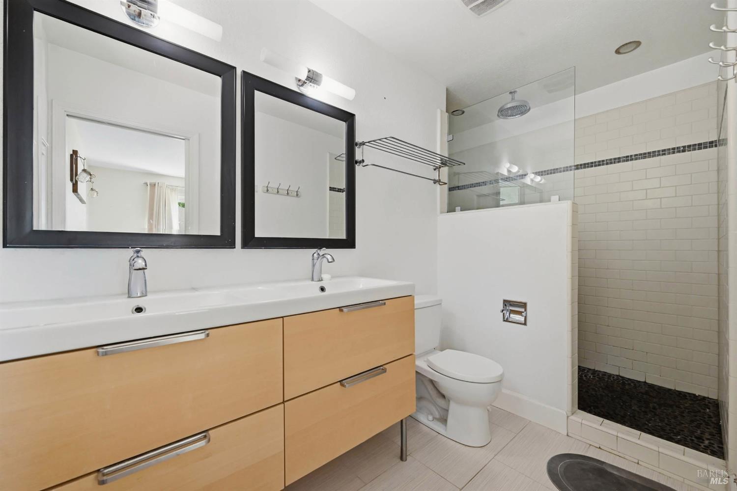 1000 Woodridge Drive Vacaville CA 95687