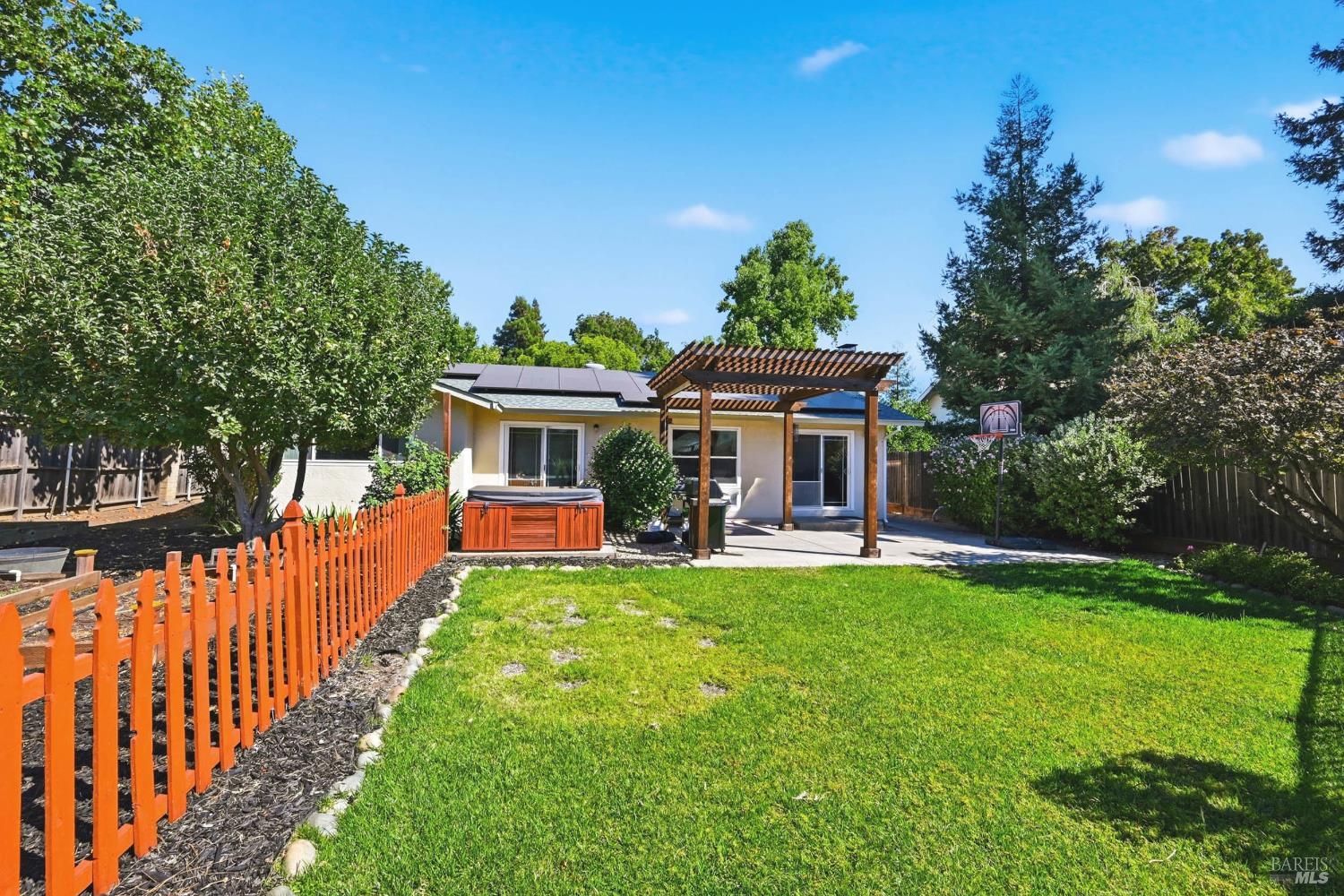 1000 Woodridge Drive Vacaville CA 95687