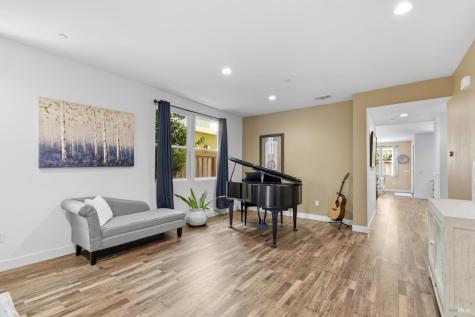 2571 Estery Lane Santa Rosa CA 95403