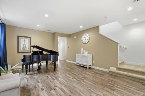 2571 Estery Lane Santa Rosa CA 95403