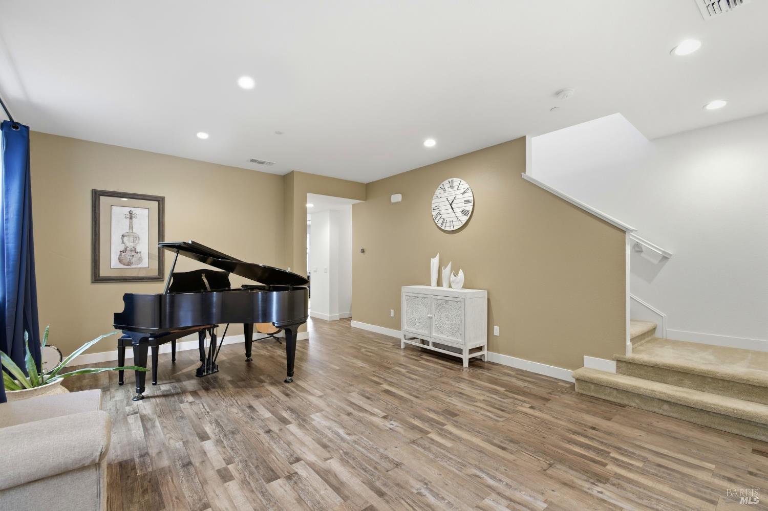 2571 Estery Lane Santa Rosa CA 95403