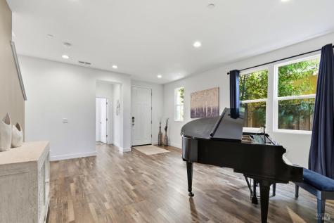 2571 Estery Lane Santa Rosa CA 95403