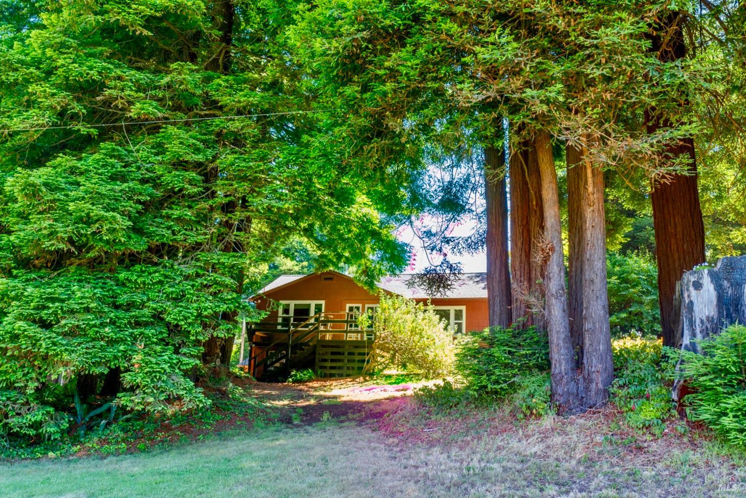 18961 Symes Lane Fort Bragg CA 95437