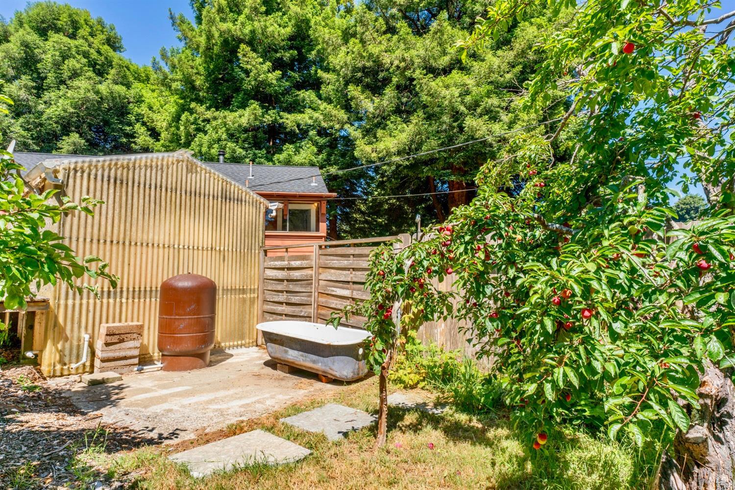 18961 Symes Lane Fort Bragg CA 95437