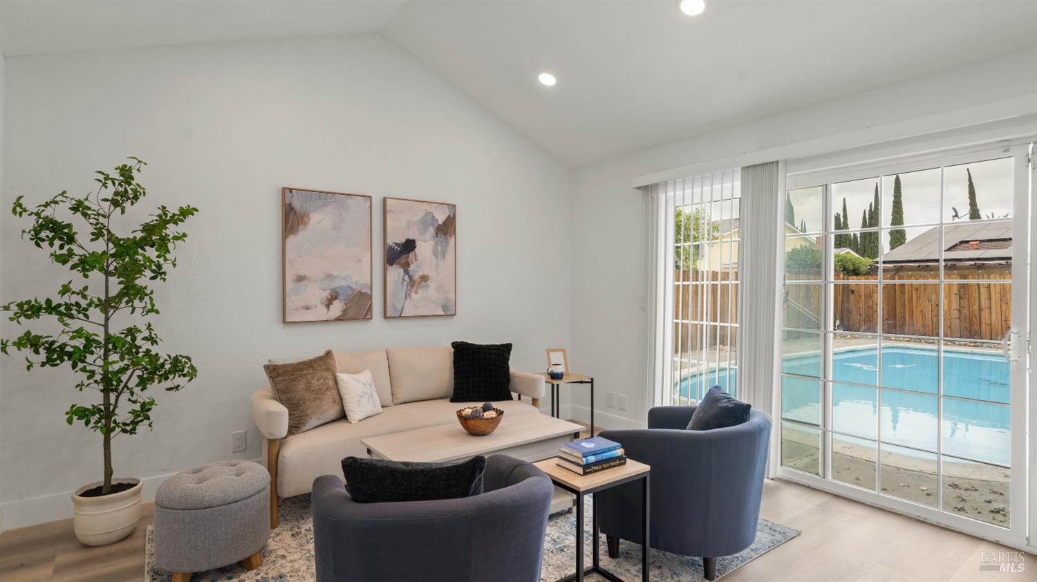 349 Royal Oaks Drive Vacaville CA 95687