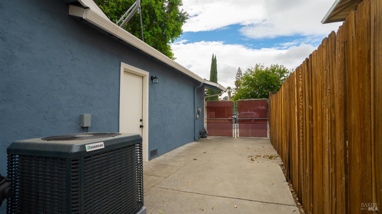 349 Royal Oaks Drive Vacaville CA 95687