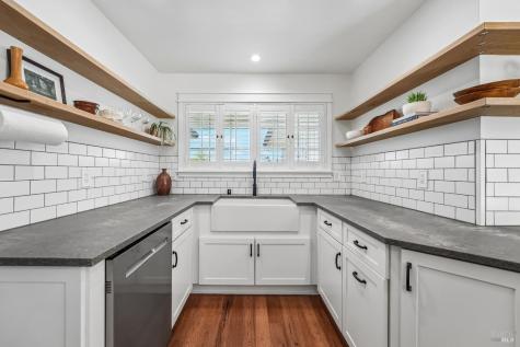 5430 Spain Avenue Santa Rosa CA 95409