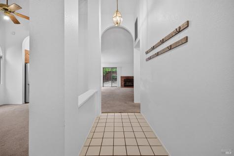 527 Mallory Avenue Windsor CA 95492