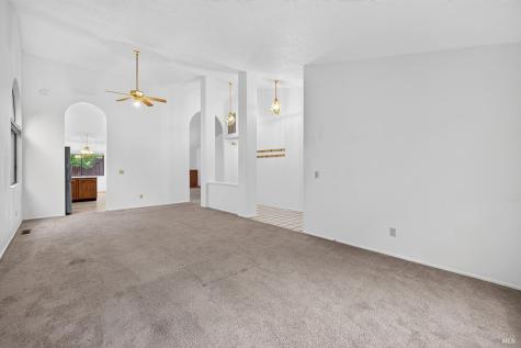 527 Mallory Avenue Windsor CA 95492