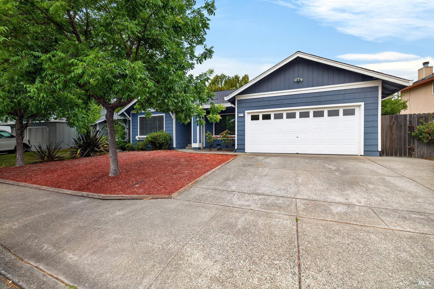 527 Mallory Avenue Windsor CA 95492