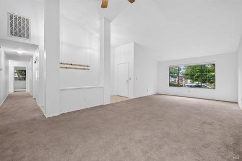 527 Mallory Avenue Windsor CA 95492