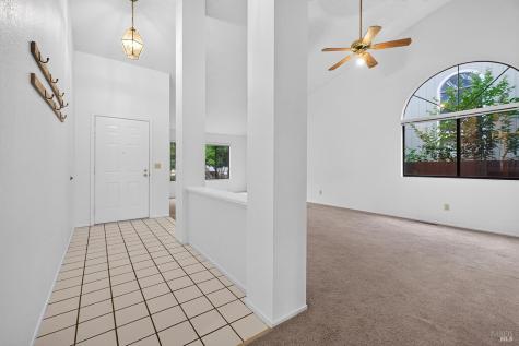 527 Mallory Avenue Windsor CA 95492