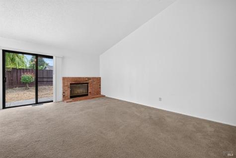 527 Mallory Avenue Windsor CA 95492
