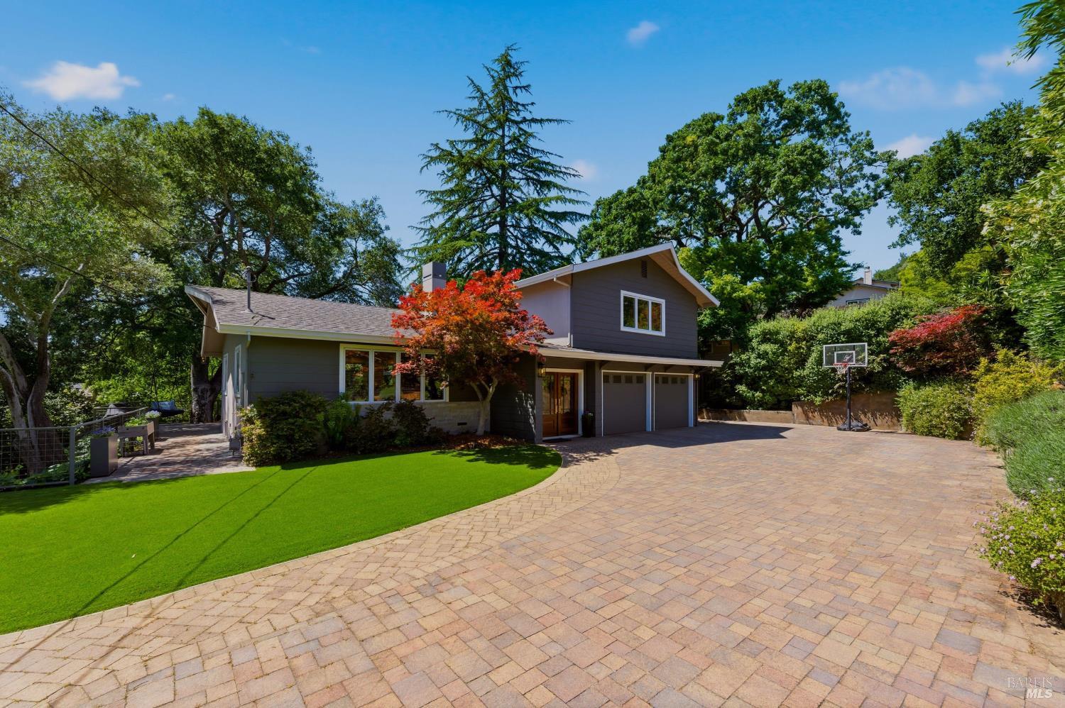 1145 Larkin Way Napa CA 94558