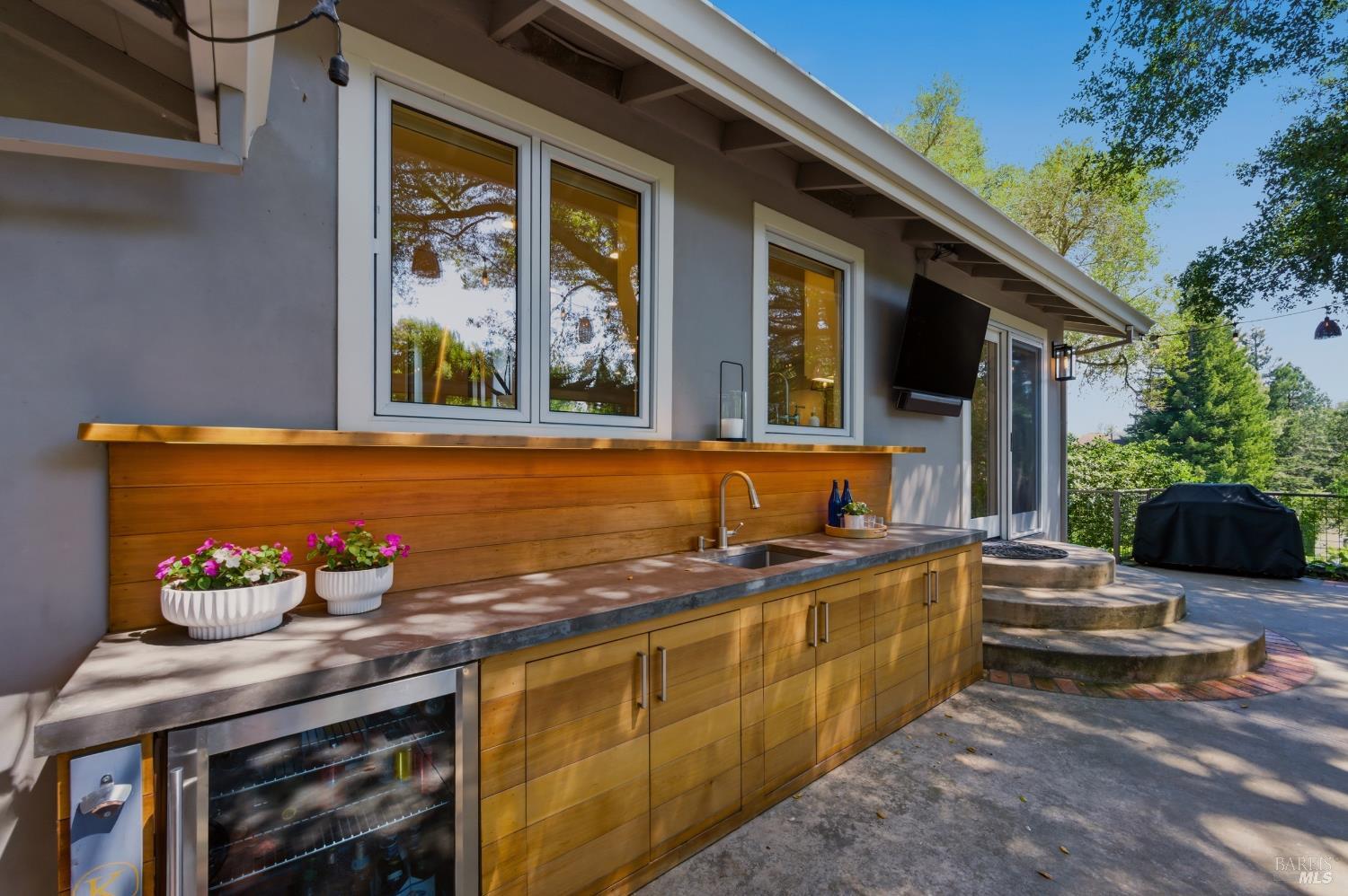 1145 Larkin Way Napa CA 94558