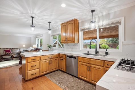 8091 Hill Drive Sebastopol CA 95472