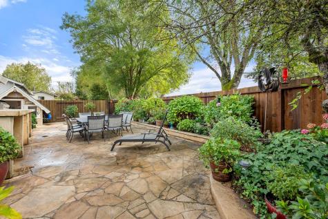 8091 Hill Drive Sebastopol CA 95472