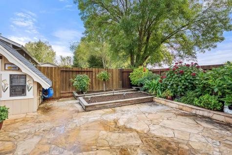 8091 Hill Drive Sebastopol CA 95472