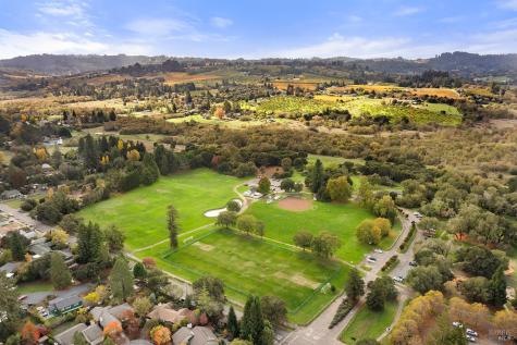 8091 Hill Drive Sebastopol CA 95472