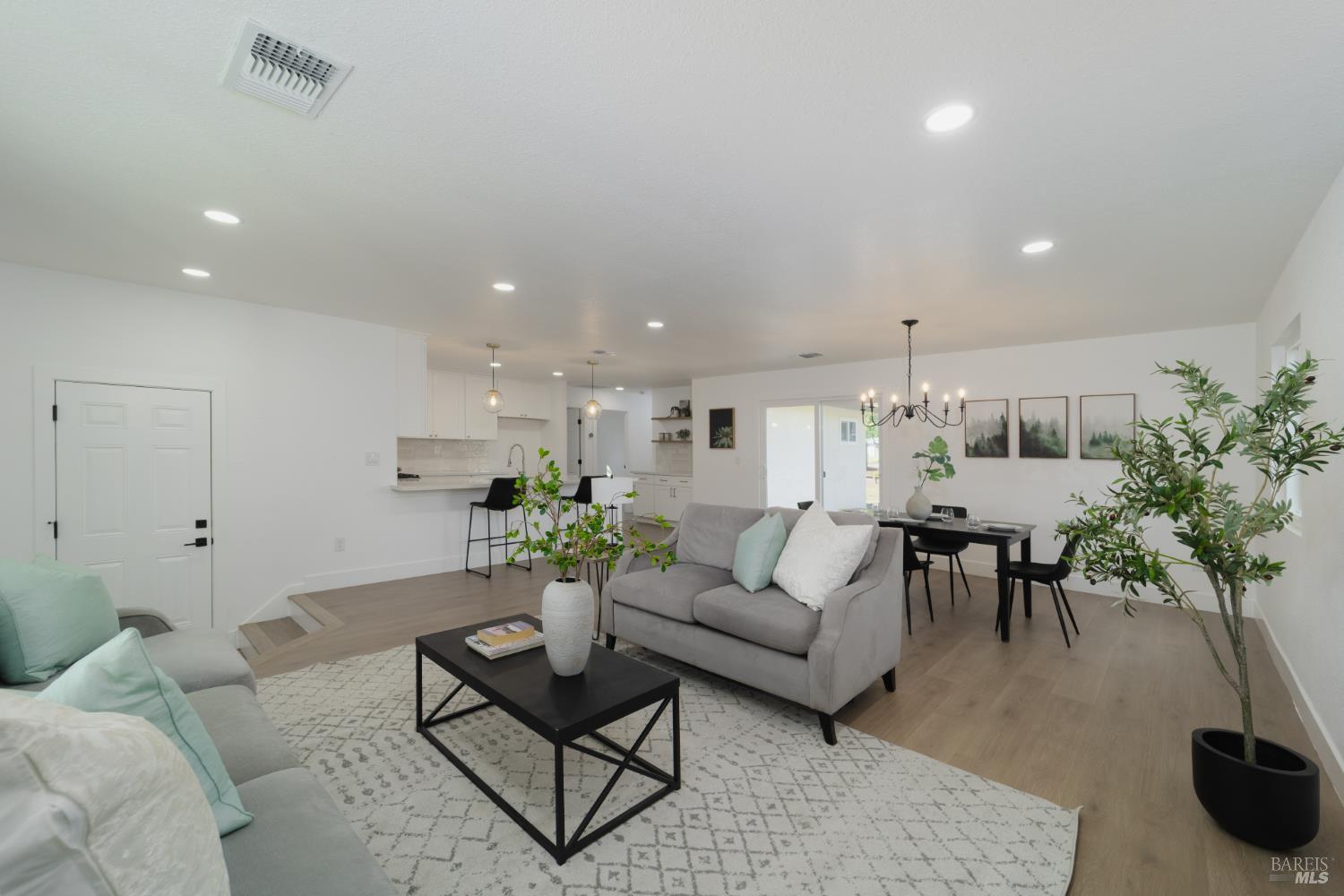 1061 Mockingbird Court Fairfield CA 94533