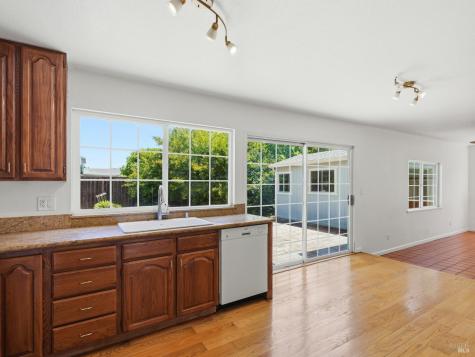 8460 Lancaster Drive Rohnert Park CA 94928