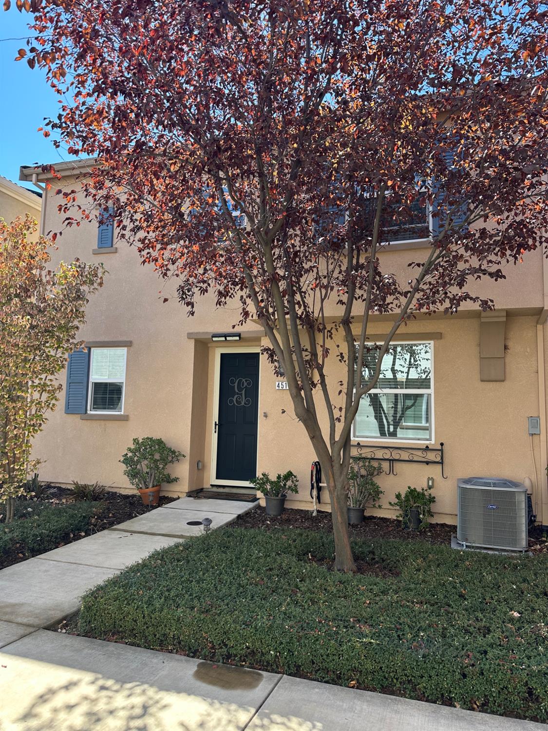 4515 Lerino Walk Sacramento CA 95823