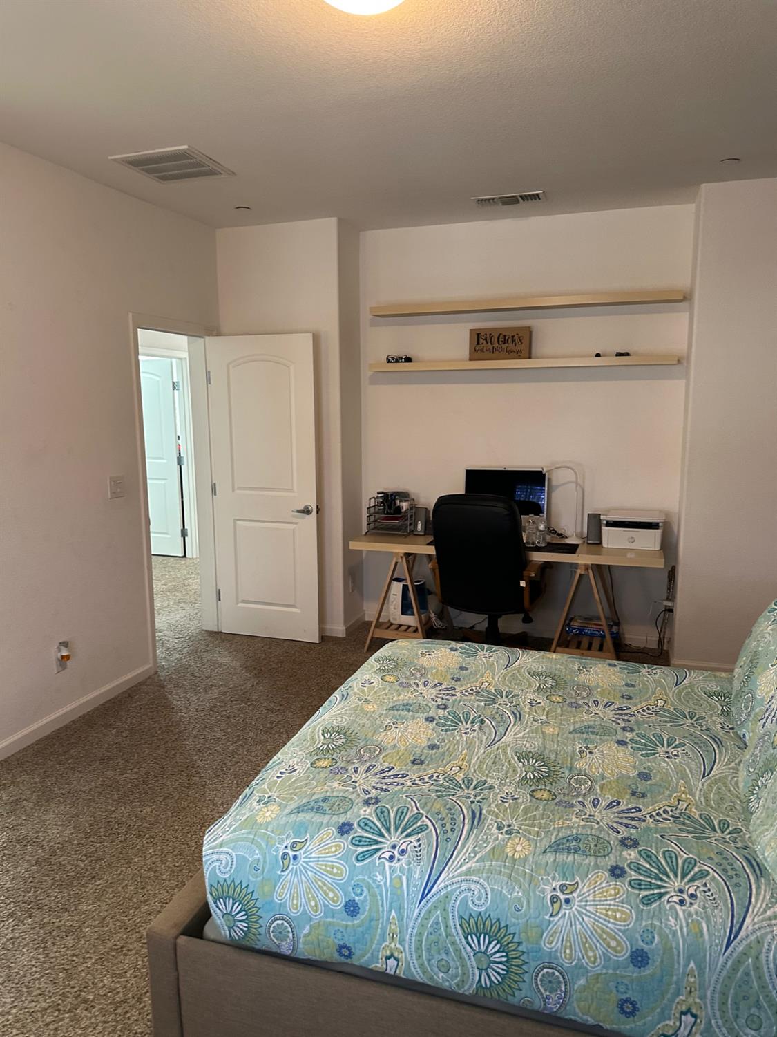 4515 Lerino Walk Sacramento CA 95823