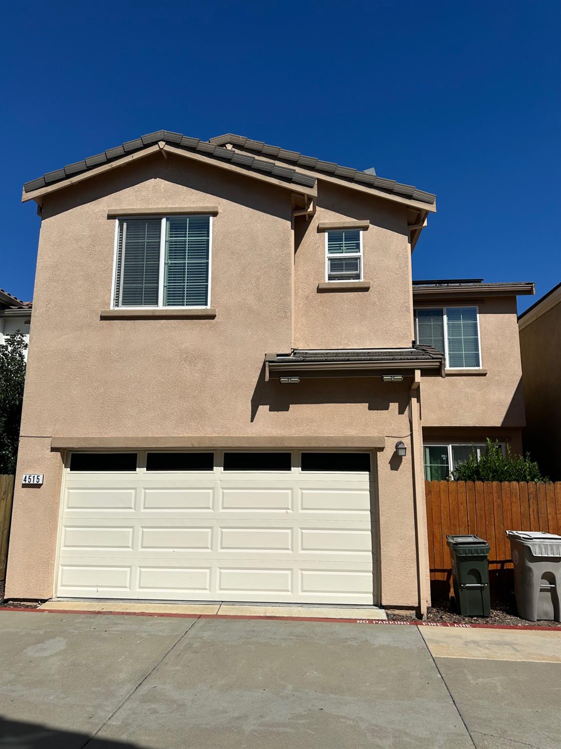 4515 Lerino Walk Sacramento CA 95823