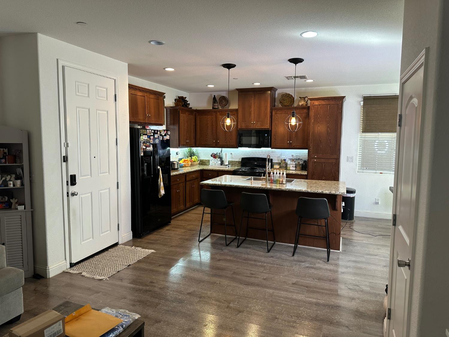 4515 Lerino Walk Sacramento CA 95823