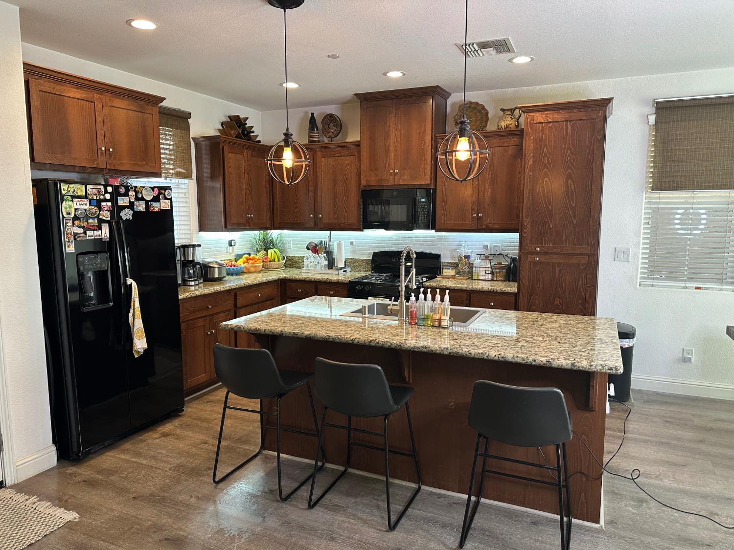 4515 Lerino Walk Sacramento CA 95823