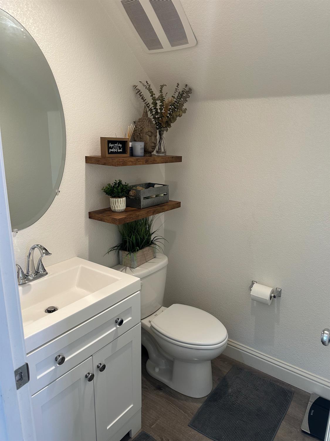 4515 Lerino Walk Sacramento CA 95823