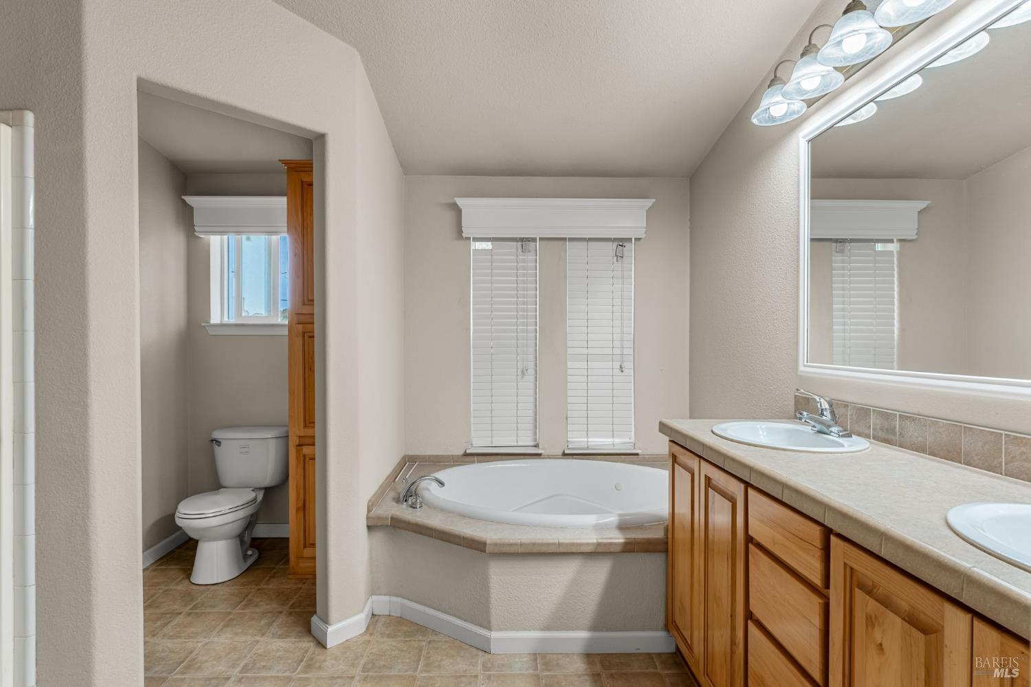3106 Golden Gate Drive Napa CA 94558