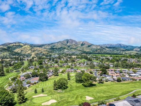 8817 Hood Mountain Circle Santa Rosa CA 95409