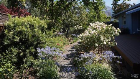 8817 Hood Mountain Circle Santa Rosa CA 95409