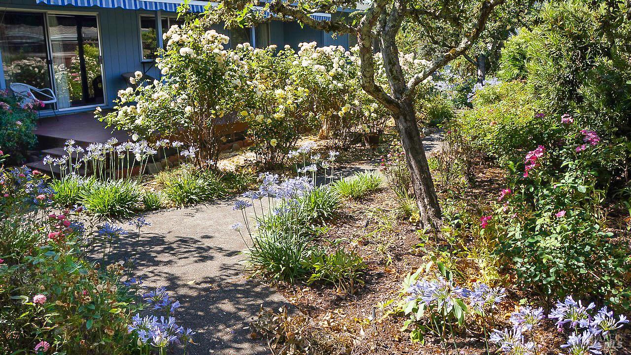 8817 Hood Mountain Circle Santa Rosa CA 95409