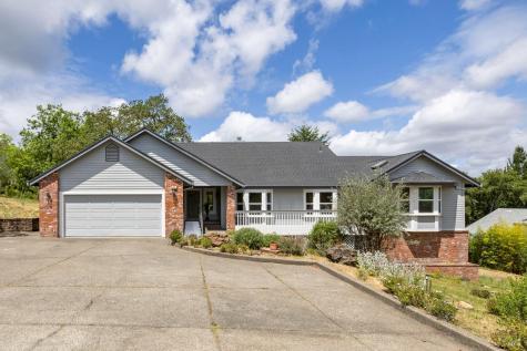 405 Crestridge Place Santa Rosa CA 95409