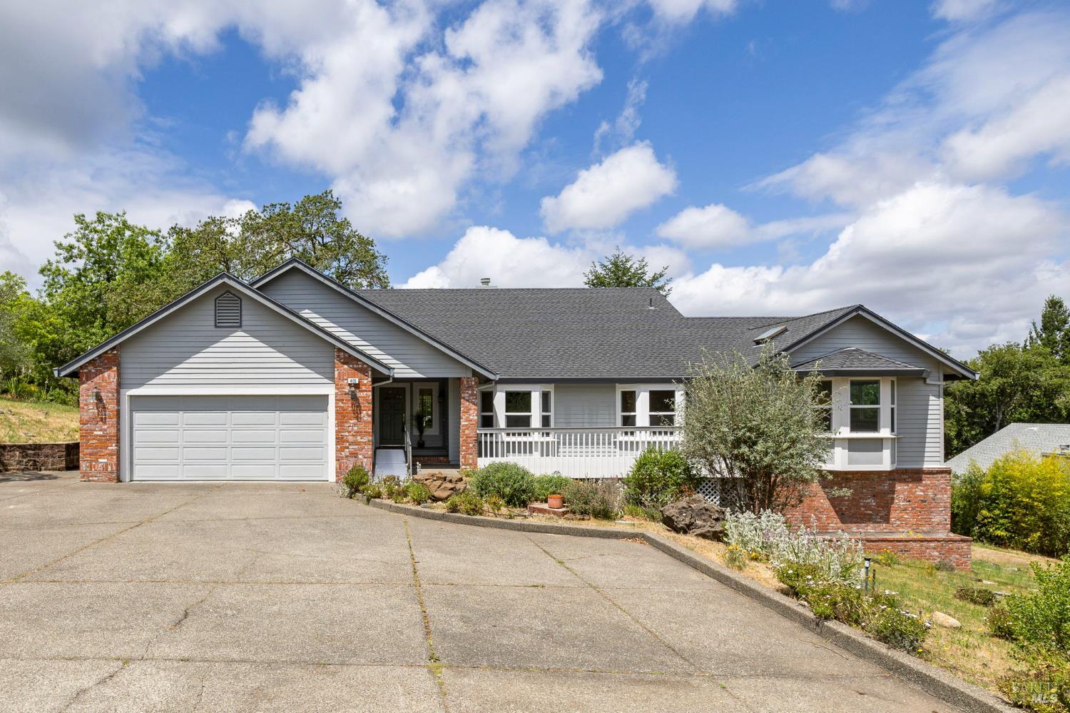 405 Crestridge Place Santa Rosa CA 95409