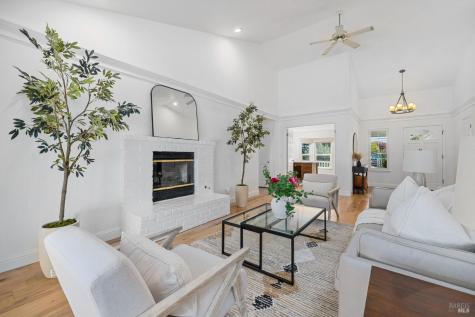 405 Crestridge Place Santa Rosa CA 95409